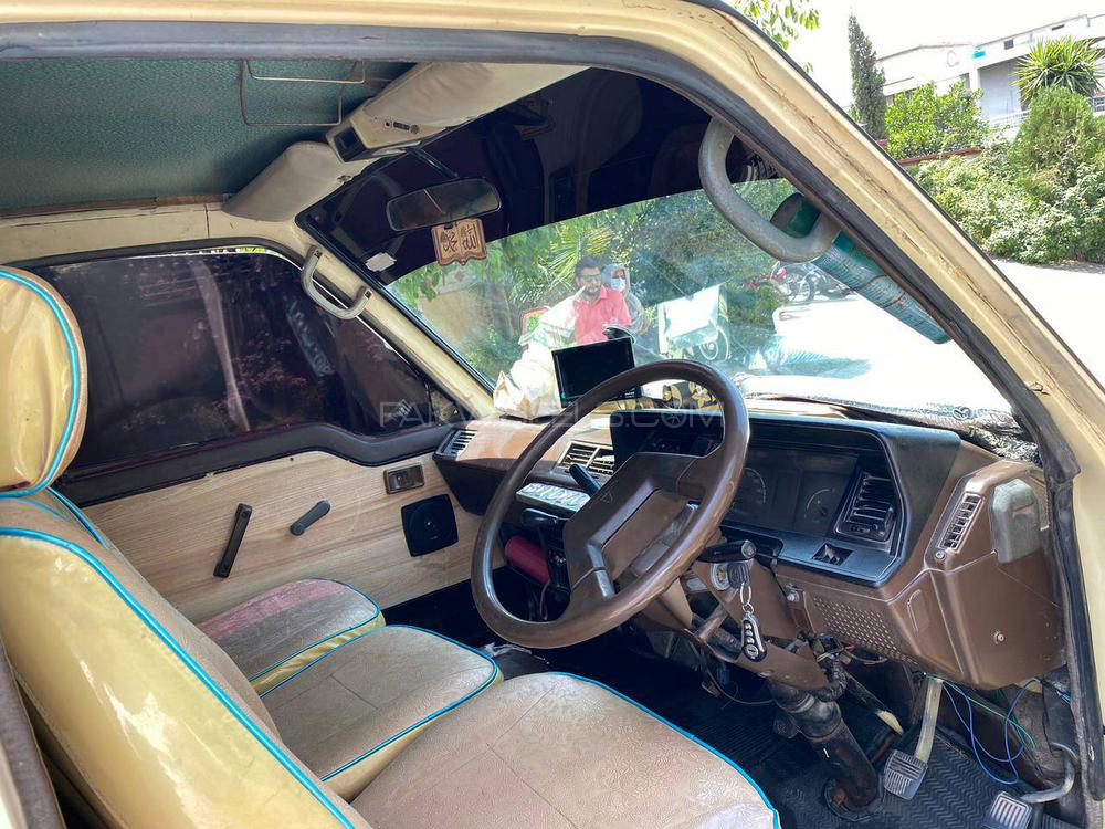 Toyota Hiace 1988 for Sale in Islamabad Toyota Hiace 1988 for Sale in Islamabad Image-2