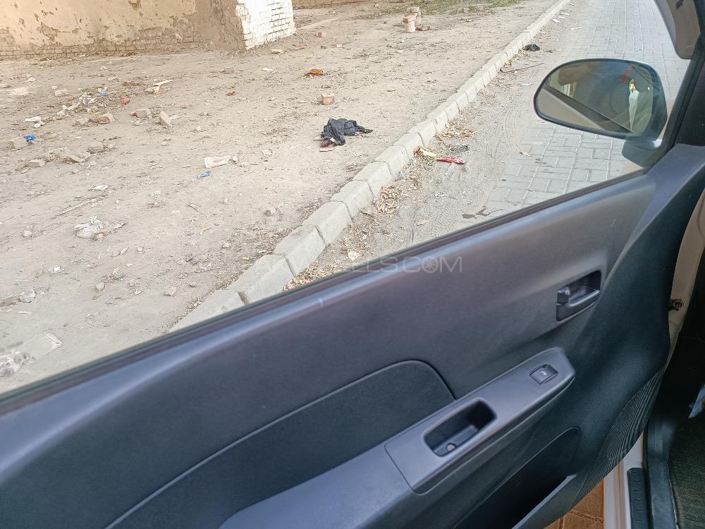 Daihatsu Mira 2014 for Sale in Lahore Daihatsu Mira 2014 for Sale in Lahore Image-4
