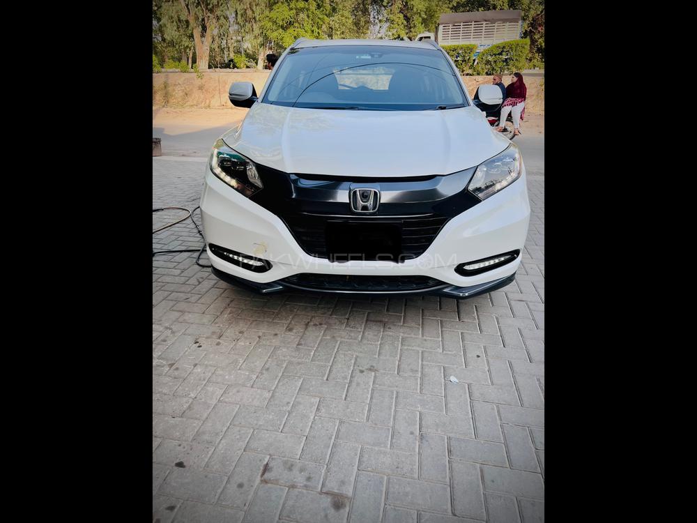 Honda Vezel 2015 for Sale in Faisalabad Image-1