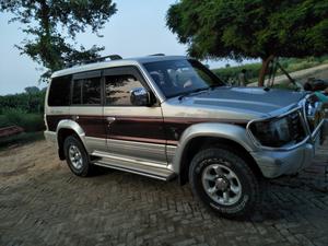 Mitsubishi Pajero Exceed Automatic 2.8D 1993 for Sale in Kasur