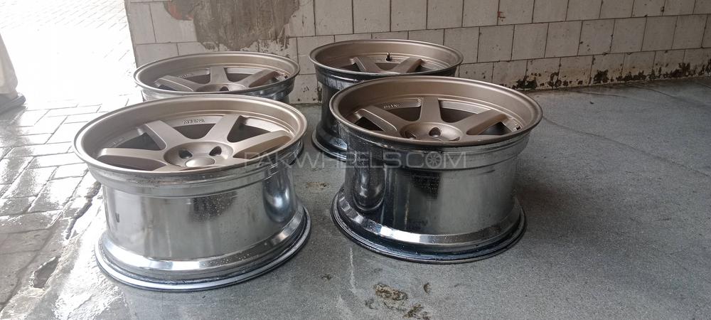 Staggered Alloy Rims 18" Image-1