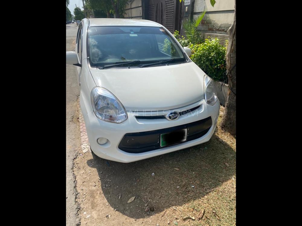 Daihatsu boon 2015