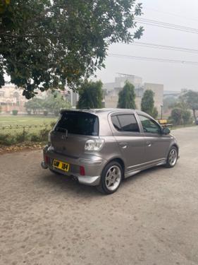 Toyota Vitz - 2004
