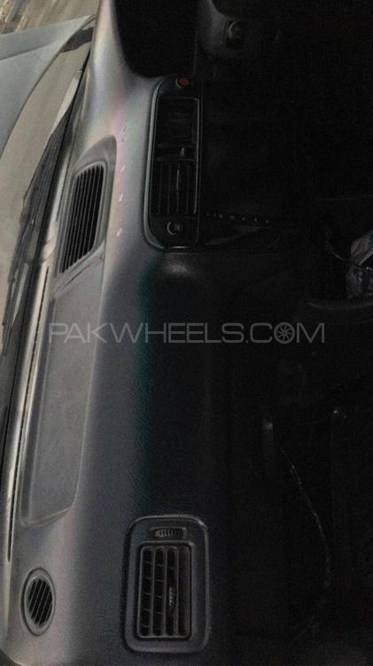 Honda Civic 2000 for Sale in Karachi Honda Civic 2000 for Sale in Karachi Image-11