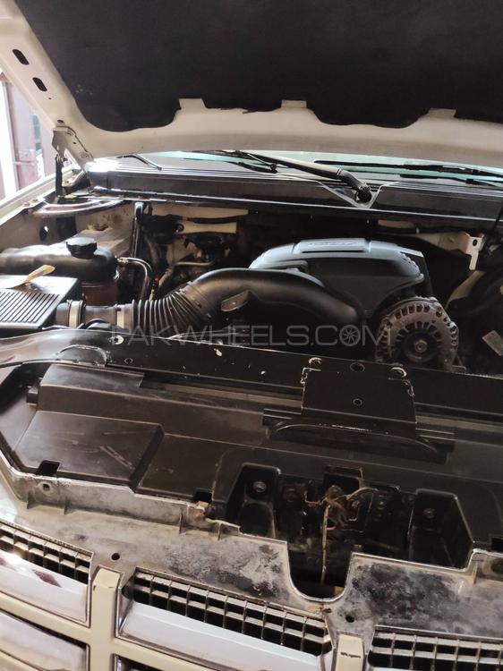 کیڈیلک ایسکیلیڈ ایکس ٹی 2007 for Sale in لاہور کیڈیلک ایسکیلیڈ ایکس ٹی 2007 for Sale in لاہور Image-4