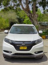 Honda Vezel Hybrid X Style Edition 2013 for Sale in Karachi