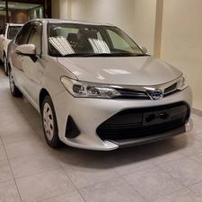 Used Toyota Corolla Axio Hybrid 1.5 2018