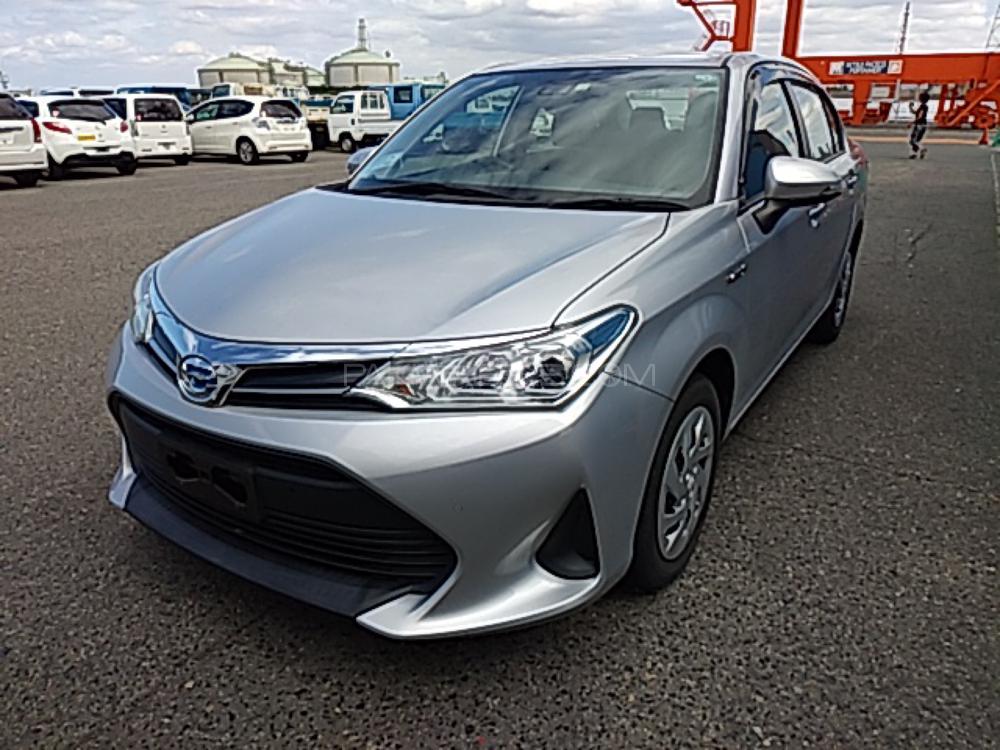 Toyota Corolla Axio 2018 for Sale in Islamabad Image-1