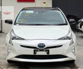 Toyota Prius S 2018 for Sale in Karachi