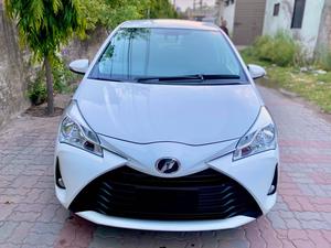 Toyota Vitz Jewela Smart Stop Package 1.0 2018 for Sale in Sialkot