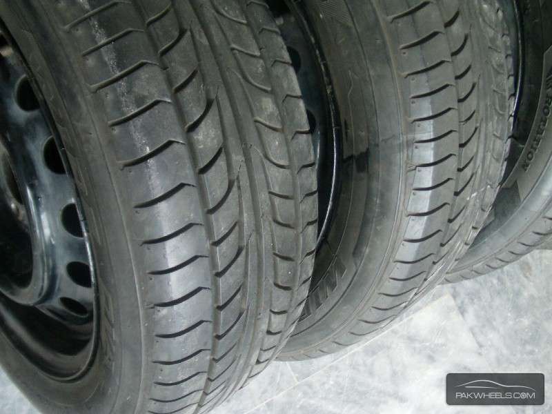  195/60R15 Firestone For Sale corolla Honda  Image-1