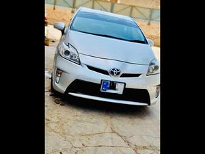 Toyota Prius S LED Edition 1.8 2013 for Sale in Sukkur