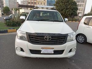 Toyota Hilux Vigo Champ G 2013 for Sale in Lahore