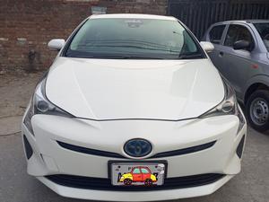 Toyota Prius S 2018 for Sale in Lahore