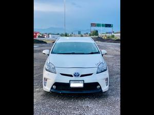 Toyota Prius S Touring Selection 1.8 2011 for Sale in Mardan