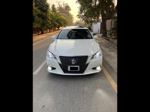 Toyota Crown Athlete G Package 2013 for Sale in Faisalabad