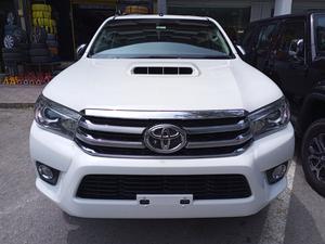 Toyota Hilux Revo V Automatic 3.0  2018 for Sale in Islamabad