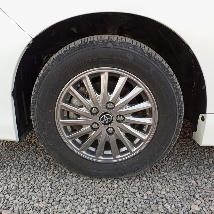 Toyota esquire 2016
