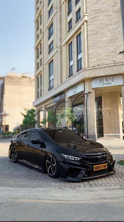 Honda Civic - 2019 Darkest Civic Image-1
