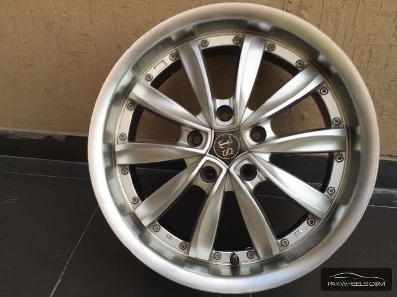 Alloy wheels 17" For Sale Image-1