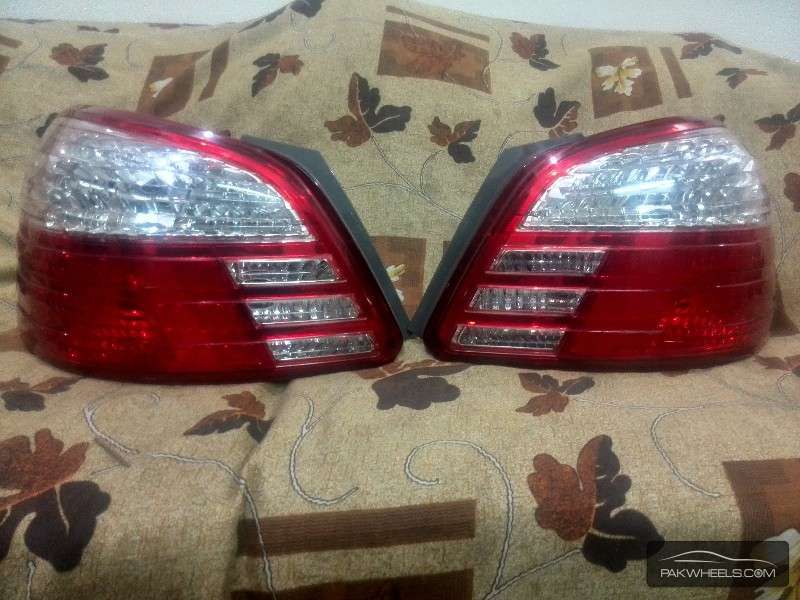 Toyota Belta 2006 -2012 Rear Tail Lights For Sale Image-1