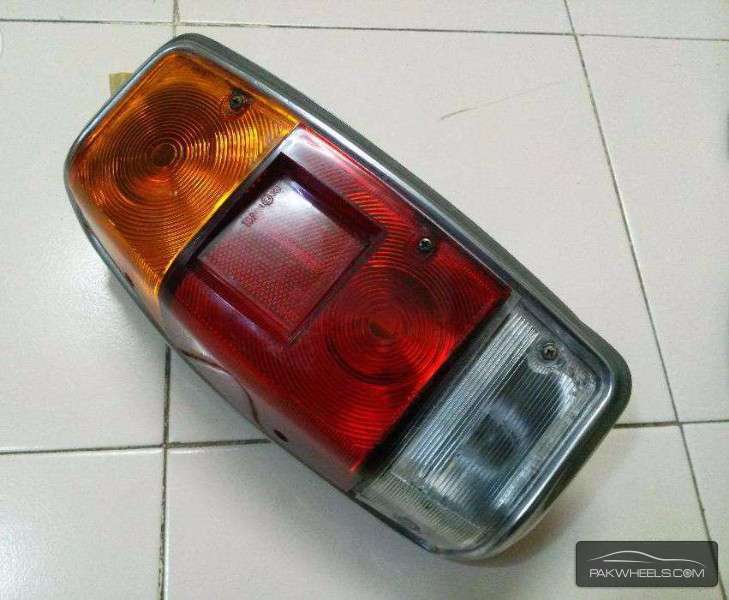Nissan Datsun Car Tail Light Image-1