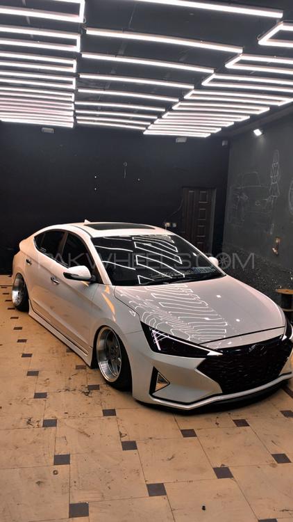 ہنڈائی ایلانٹرا - 2022 preety elantra Image-1