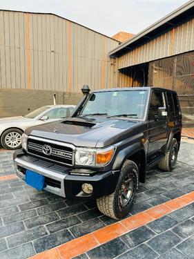 Toyota Land Cruiser - 1987