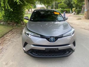 Toyota C-HR S 2017 for Sale in Bahawalpur