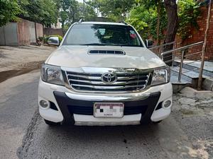 Toyota Hilux Invincible X 2012 for Sale in Lahore