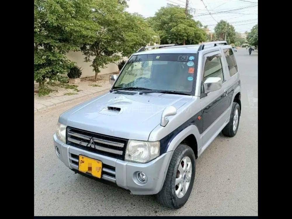 Mitsubishi Pajero Mini 2011 for Sale in Karachi Image-1