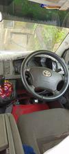 Toyota Hiace Standard 2.5 2009 for Sale in Islamabad