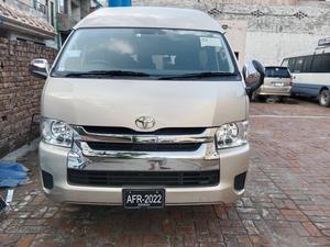 Toyota Hiace TRH 224 2019 for Sale in Lahore