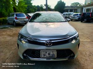 Toyota Camry Hybrid 2012 for Sale in Lahore