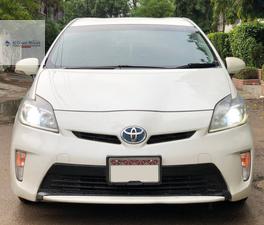 Toyota Prius S LED Edition 1.8 2015 for Sale in Karachi