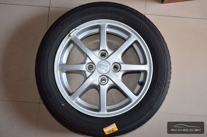 14" Japani Alloy Rims With Tires For Sale Image-1