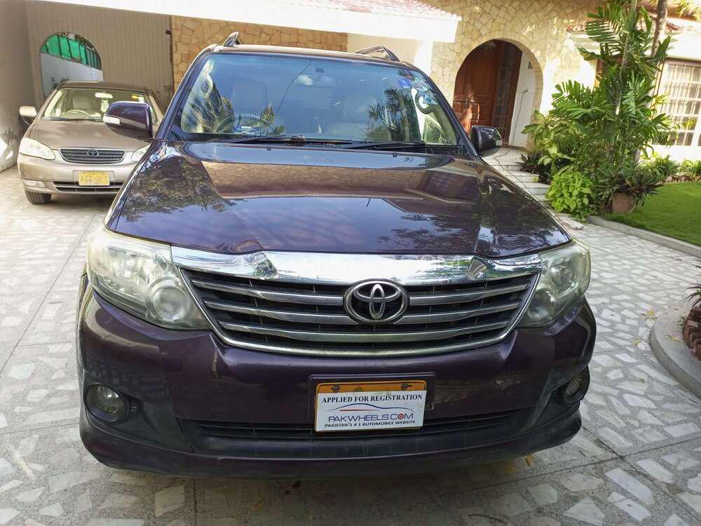 Toyota Fortuner 2012 for Sale in Karachi Image-1