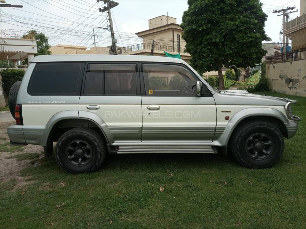 Mitsubishi Pajero Exceed 2.8D 1993 for sale in Lahore PakWheels