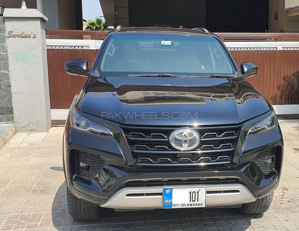 Toyota Fortuner 2021 for Sale in Islamabad Image-1