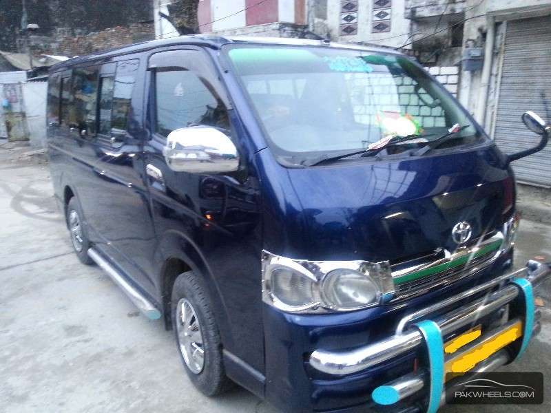 Toyota Hiace 2009 for Sale in Islamabad Image-1