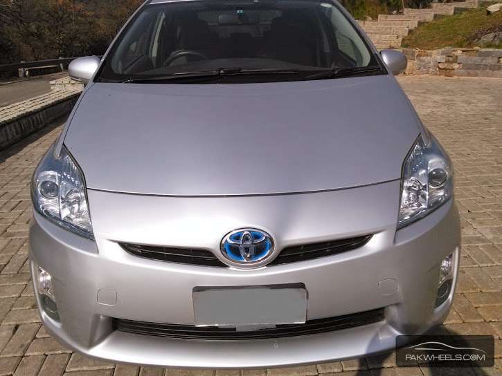 Toyota Prius 2009 for Sale in Islamabad Image-1