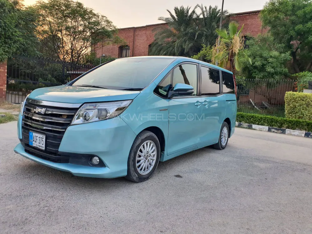 Toyota Noah 2014 for Sale in Lahore Image-1