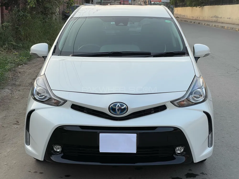 Toyota Prius Alpha 2018 for sale in Faisalabad