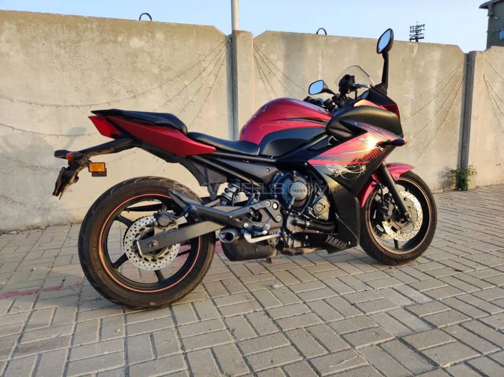 Yamaha FZ6R 2011 for Sale Image-1