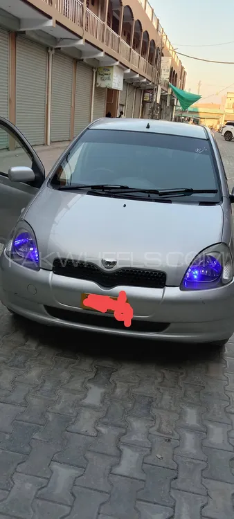 Toyota Vitz 2001 for Sale in Dera ismail khan Image-1