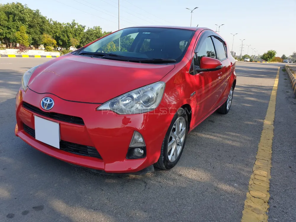 Toyota Aqua 2013 for Sale in Islamabad Image-1
