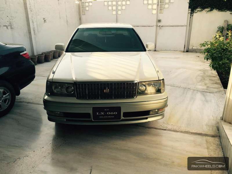 Toyota Crown 1998 for Sale in Islamabad Image-1