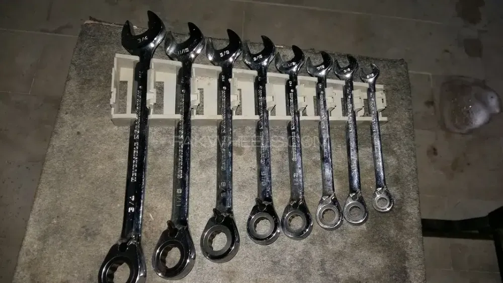 Reversible Gear Wrench Spanner ( 8 pieces) Image-1