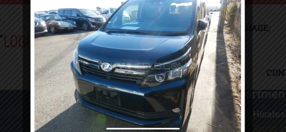 Toyota Voxy 2017 for Sale in Lahore Image-1