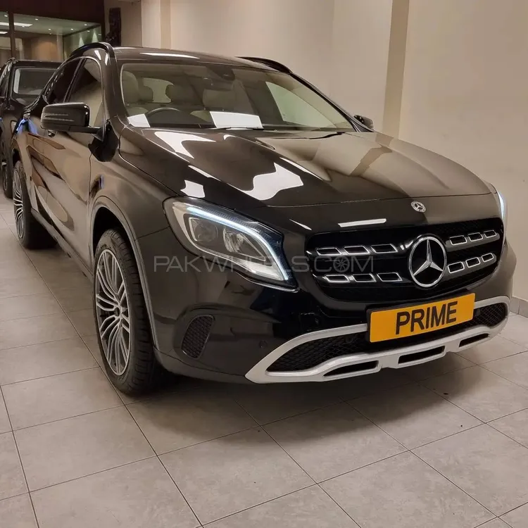 Mercedes Benz GLA Class 2018 for Sale in Karachi Image-1